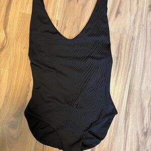 Londre the Minimalist Swimsuit in Matte Black Small